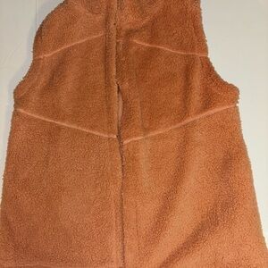 Kookaburra by Ugg light pink fleece vest